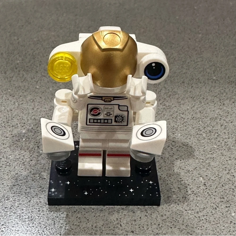 LEGO Series 26 Space Minifigures Astronaut & M-Tron Powerlifter 71046 w Box
